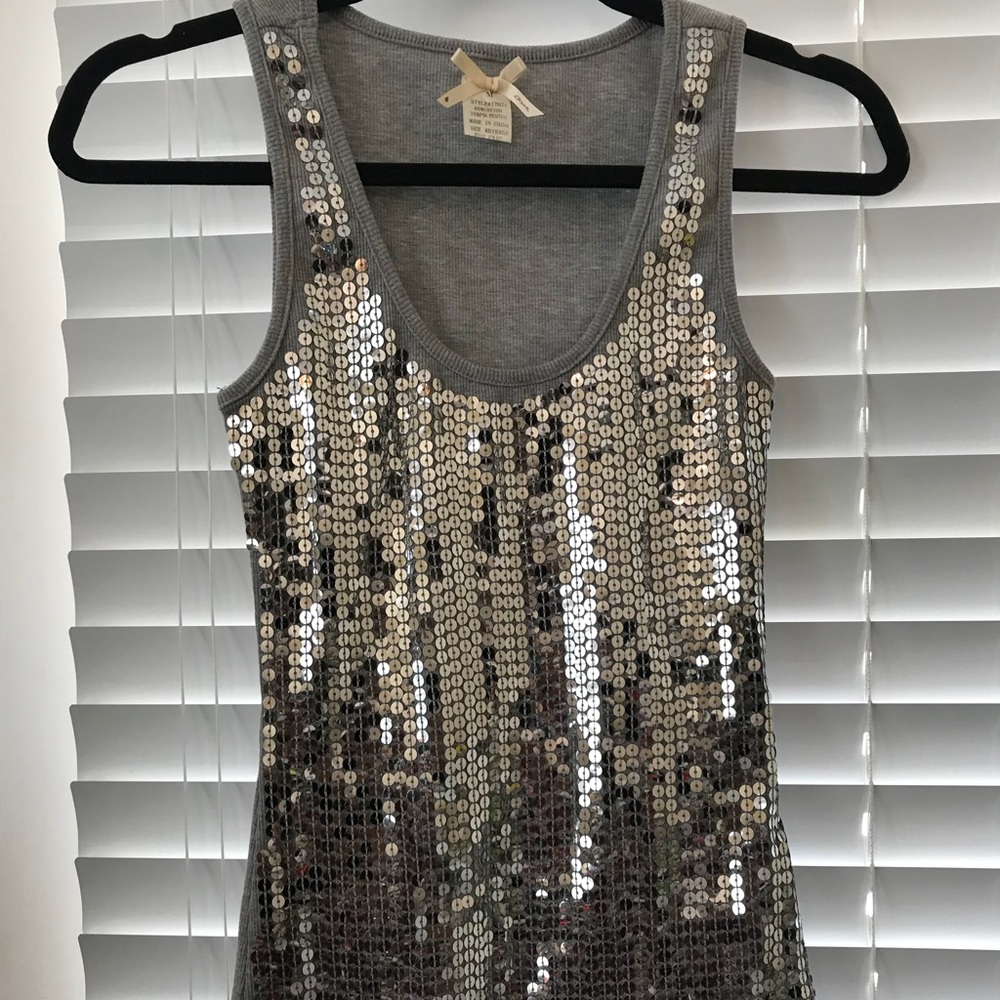 Grey sequined tank top 🎯🚨SOLD🚨🚨🎯no longer available!